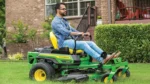 Z325E ZTrak™ Mower with 48-in. Deck - Image 2